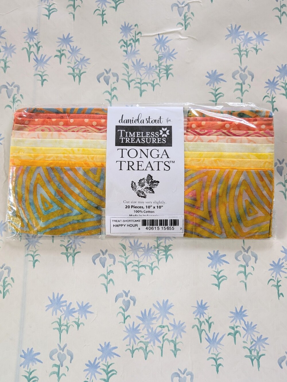 Daniella Stout for Timeless Treasures Tonga Treats Shortcake NEW Happy Hour 10"